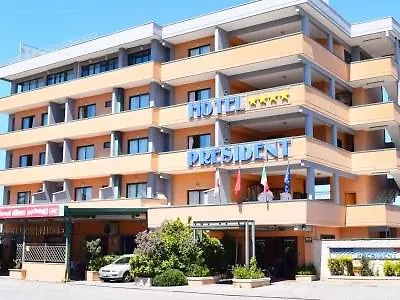 President 호텔 4*