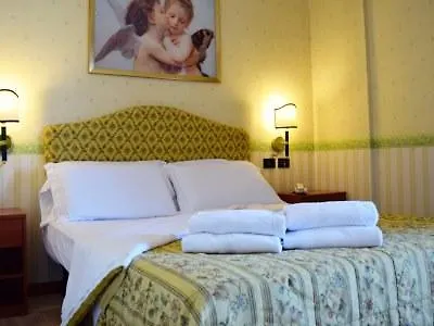 President מלון 4*