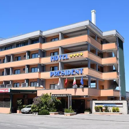 Hotel President