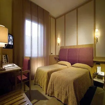 President מלון 4*