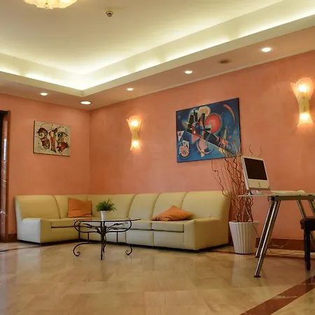 Hotel President